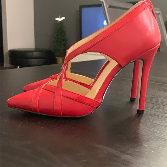 Signature by ShoeDazzle Aracely red heels pumps - Picture 2 of 15